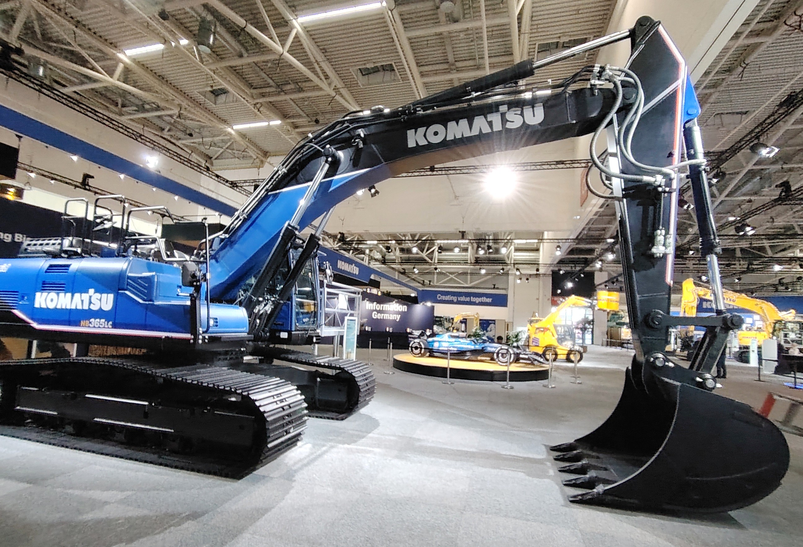 Komatsu.jpg