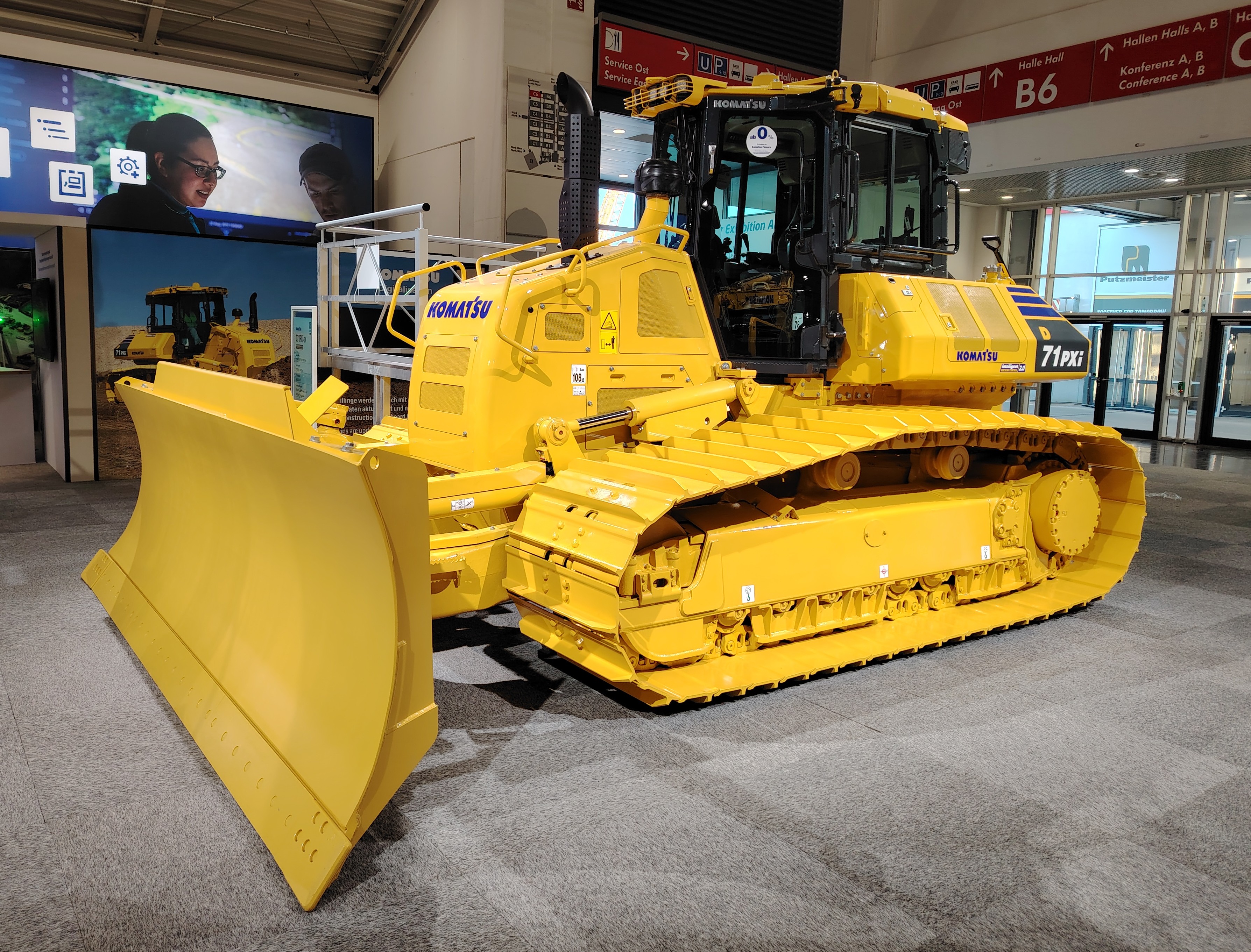 Komatsu.jpg