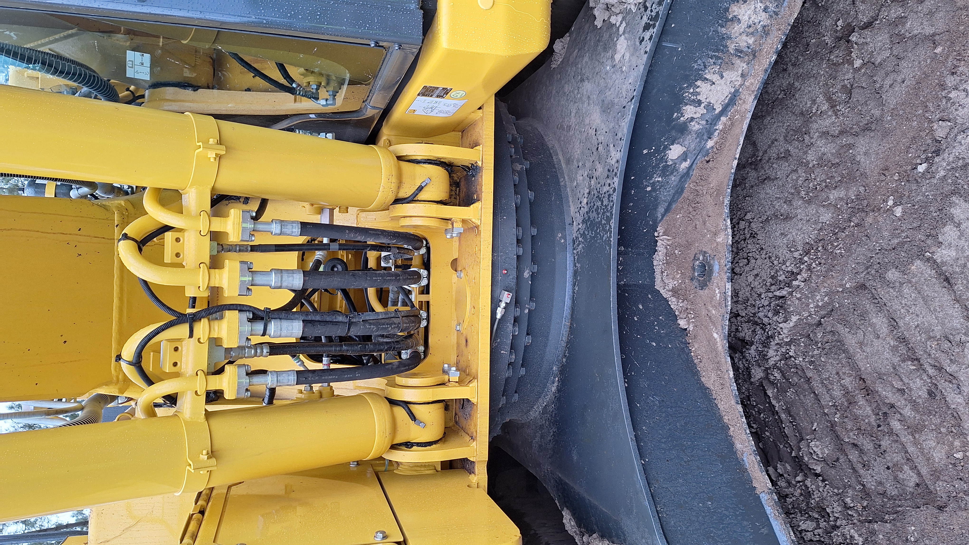 Komatsu 04.jpg